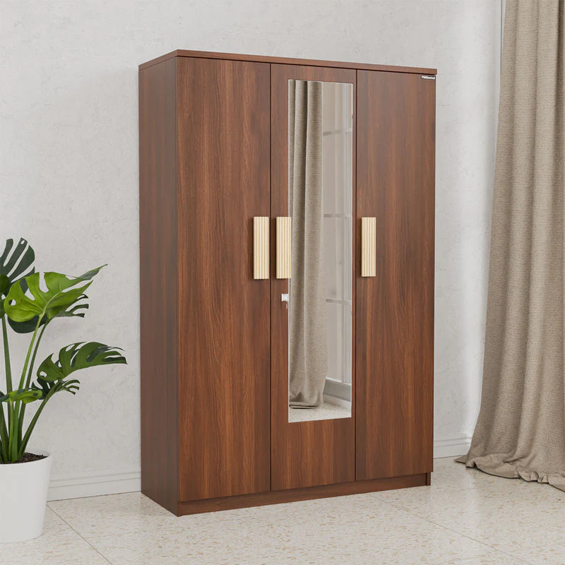 3 Door Wardrobe — image 1