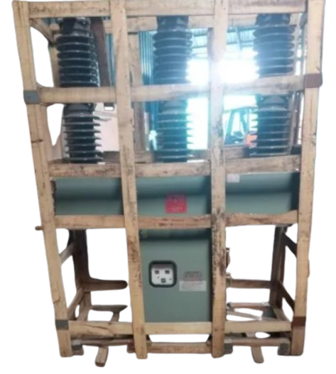 33kv Outdoor Vacuum Circuit Breaker — image 1