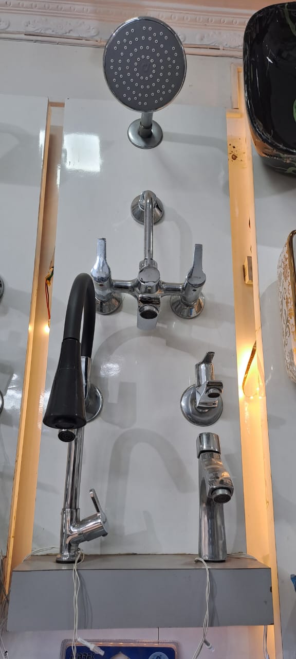 Bathroom Accessories — image 2