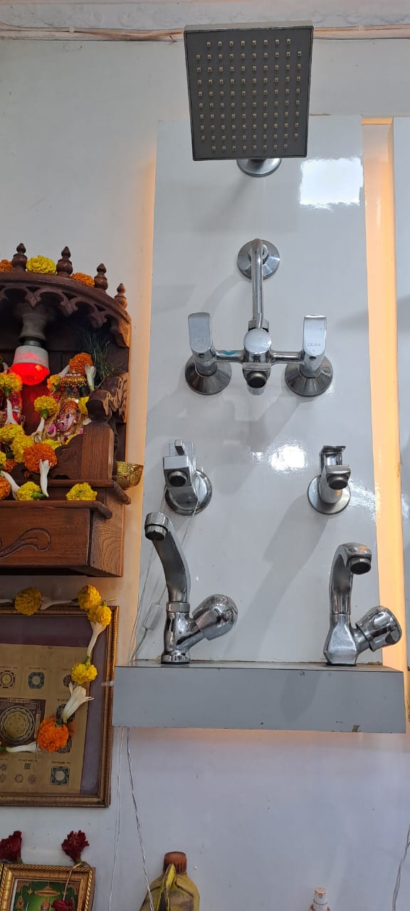 Bathroom fitting accessories — image 1