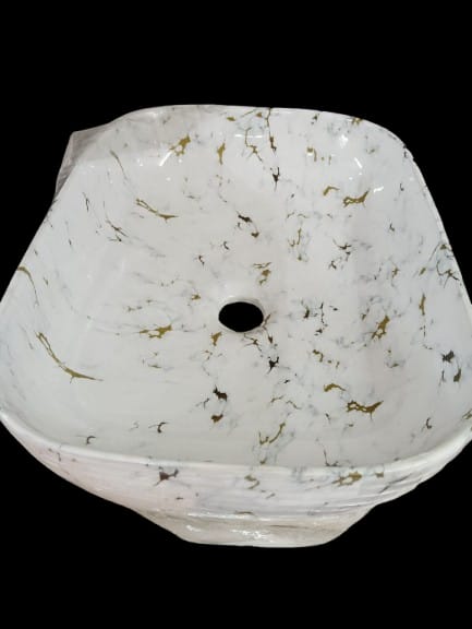 Ceramic table top wash basin — image 1