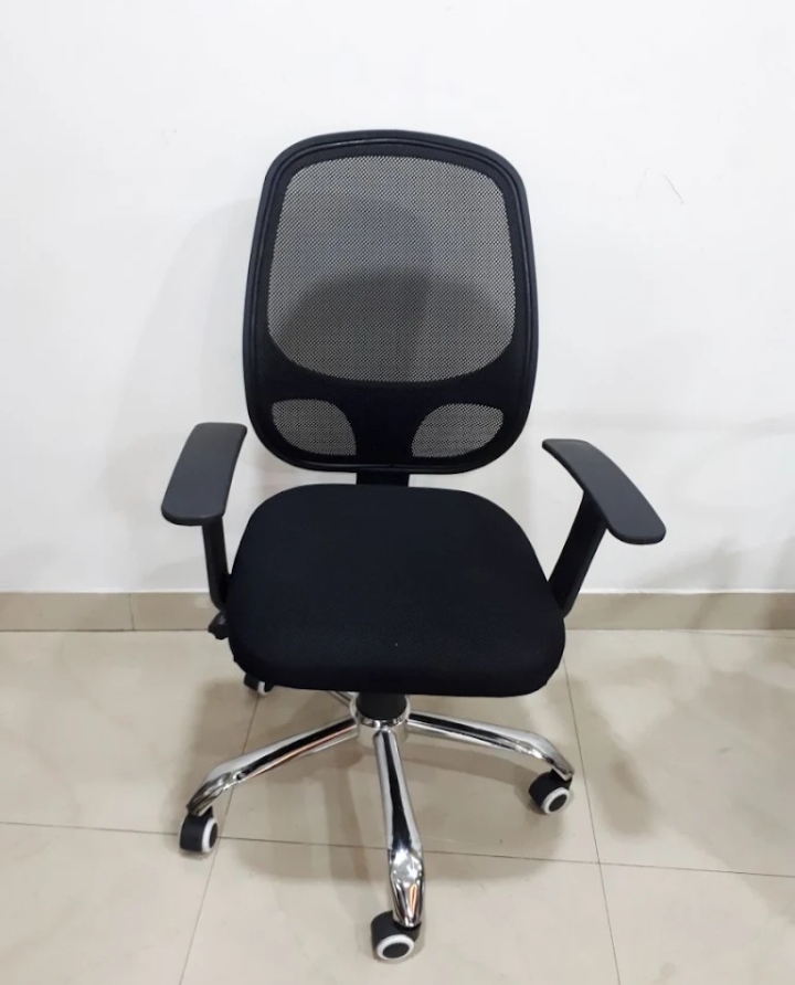 Round office chair small — image 1