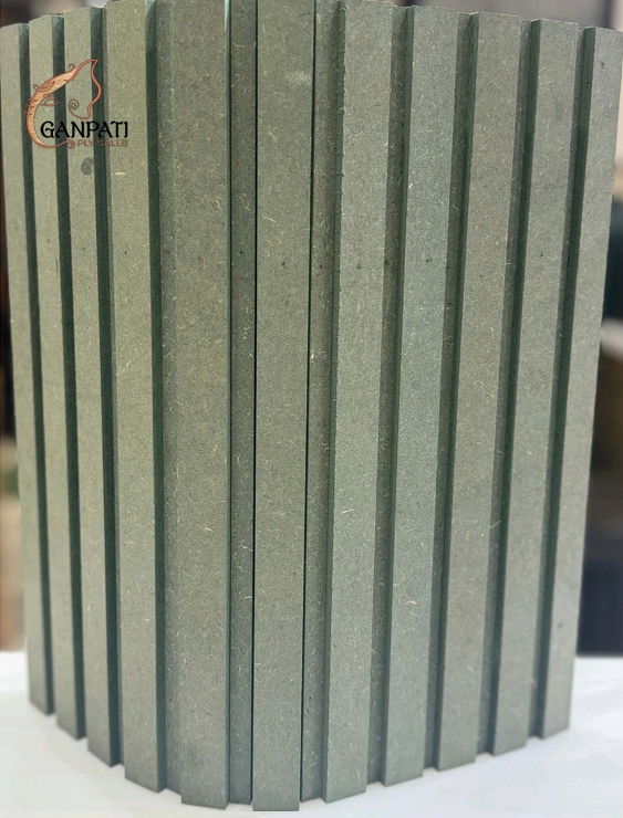Solid Fluted Green Column Panel — image 1