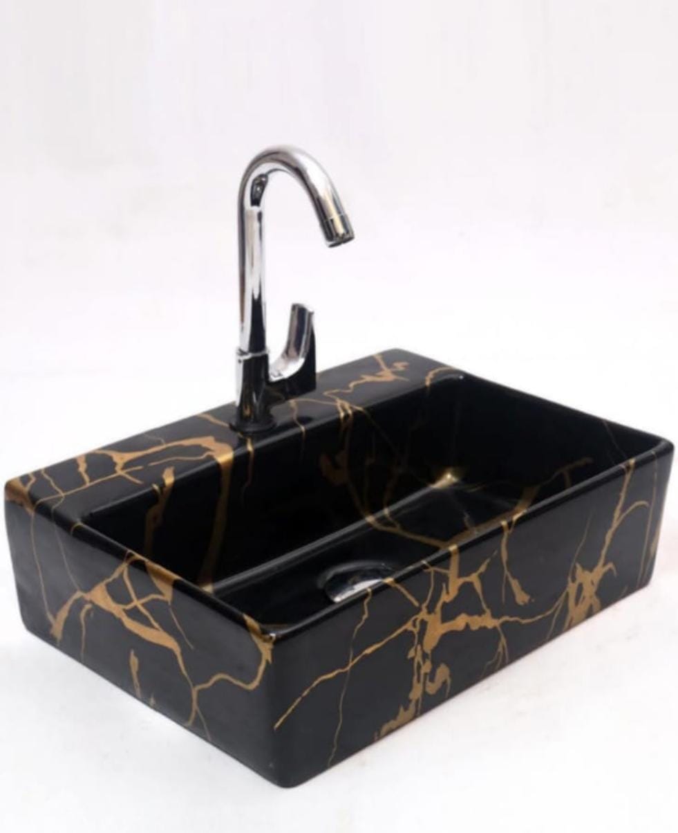 Table Top — image 1